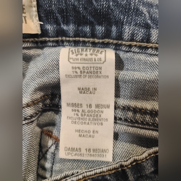 Signature by Levi Strauss Midrise Bootcut Jeans - Picture 12 of 14